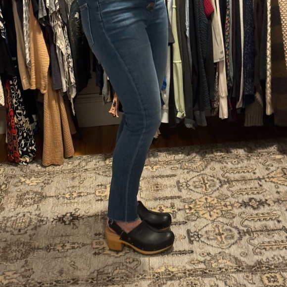 UGG Lani clogs size 7 - Picture 7 of 8